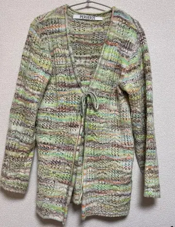 새상품급 perverze 니트 가디건