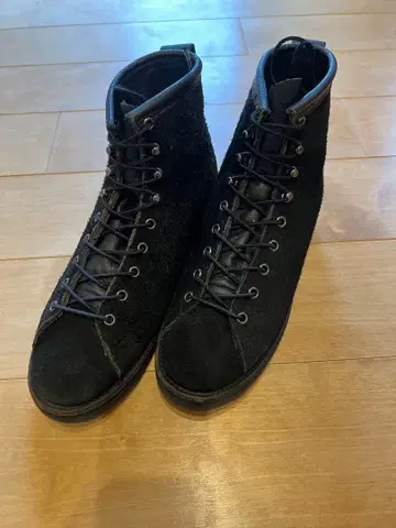 유케텐 블랙 스웨이드 하이컷 워크 부츠