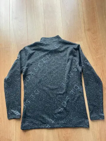 데상트 골프 속기모 하이넥 L 사이즈