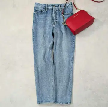 새상품급 두지엠 클라세 2024년 모델 슬림 크롭 데님 사이즈 38