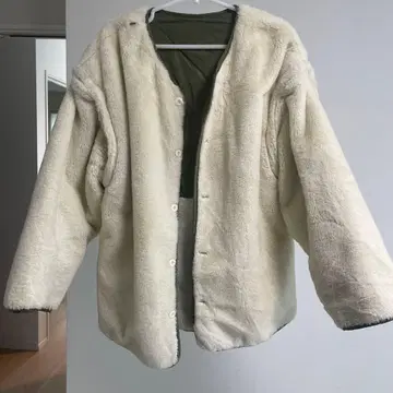 크림색 보아 플리스 자켓