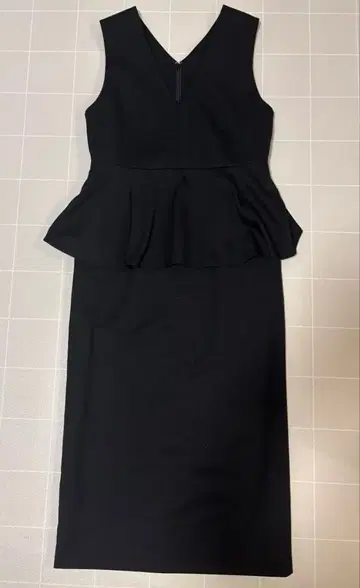 라토타리테 페플럼 원피스 36