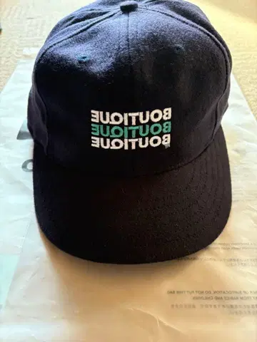 DESCENDANT BUOTIQUE 캡