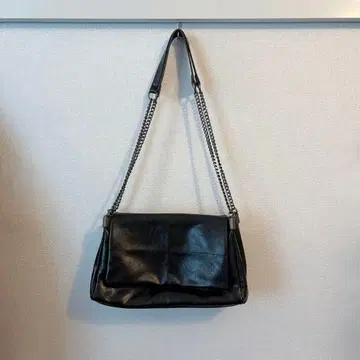 FOLLOWIN 메탈 체인 숄더백
