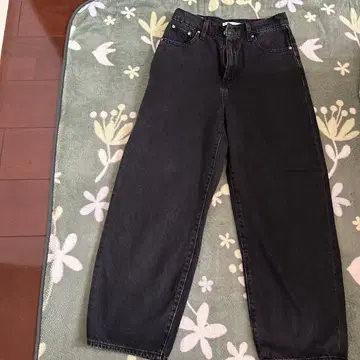 BALLOON LEG 블랙 데님 27