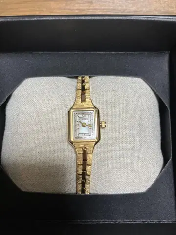 CITIZEN 여성용 시계 골드