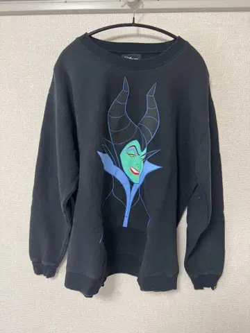 EXAMPLE Disney 콜라보 맨투맨 말레피센트