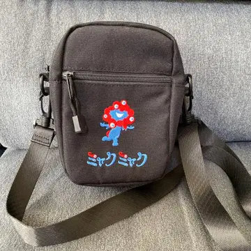미야쿠미야쿠 숄더백 파우치