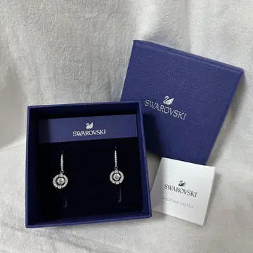 Swarovski 실버 Una 드롭 귀걸이 스와로브스키