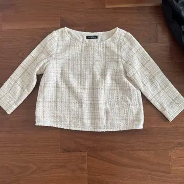 트위드 상의 화이트 유나이티드 애로우즈