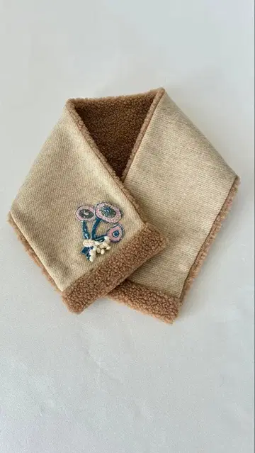 넥워머 미나 페르호넨 탬버린 핸드메이드