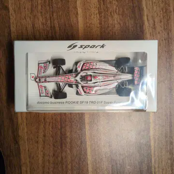 docomo business ROOKIE SF19 모델카