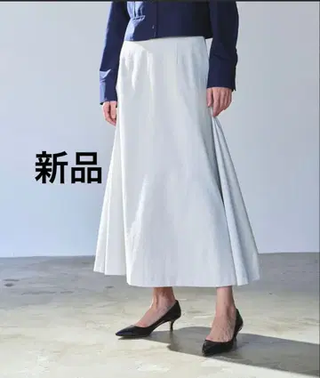 [새상품] 린넨 옥스 사이드 턱 플레어 스커트 화이트