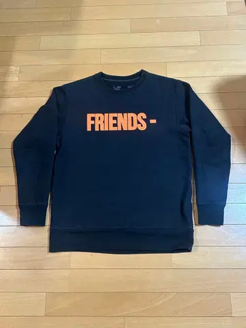 VLONE FRIENDS- V 로고 블랙 트레이닝복