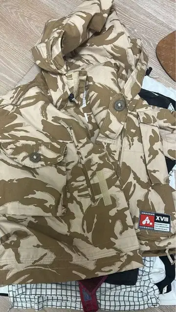 awesome boy 밀리터리 자켓 초레어