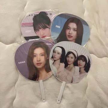 TWICE MISAMO 부채 모모 사나