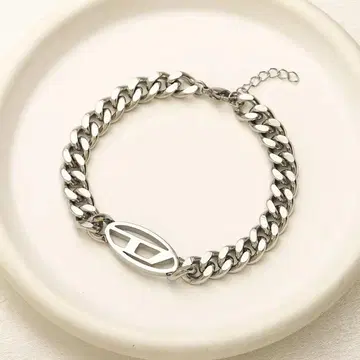 D 로고 체인 팔찌