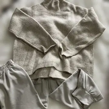 리브 터틀넥 셋업