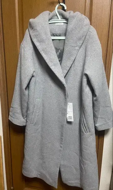 [새상품] a.v.v 롱 코트 후드 부착 사이즈 XL