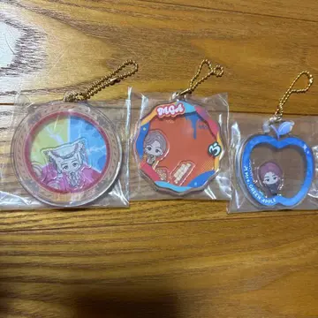 미세스 제일복권 E상 바스락 아크릴 참 3종 세트