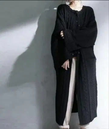 블랙 버튼 롱 가디건