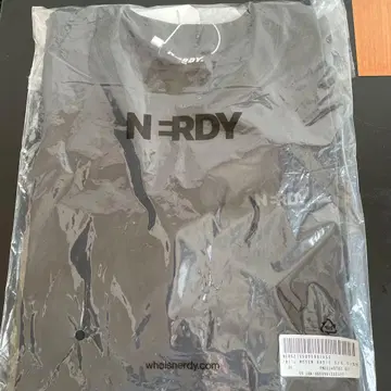 NERDY 반팔 티셔츠 블랙