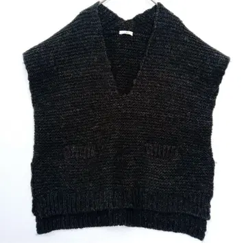 클래스카 HAU V넥 니트 베스트 지레 차콜 그레이 울 100%