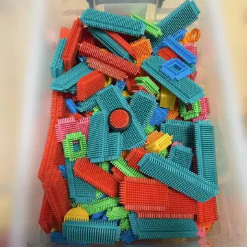 수납함 포함 컬러풀 블록 완구 세트