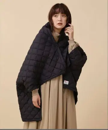 트래디셔널 웨더웨어 Spick & Span 멀티 블랭킷 다운 블랙