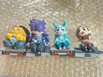 라오로전기 피규어 4점 묶음 판매