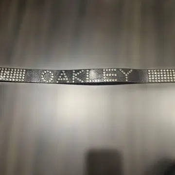 OAKLEY 가죽 벨트 블랙 컬러 5홀