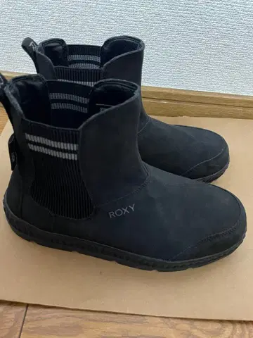 ROXY 블랙 사이드 고어 부츠 DAY-DAWN3