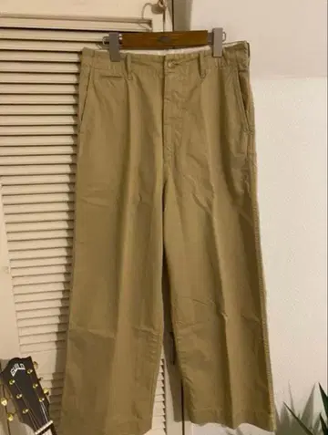 AURALEE 워시드 핀스 라이트 치노 와이드