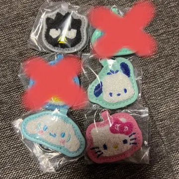 산리오 캐릭터즈 사가 자수 키링 4개 세트