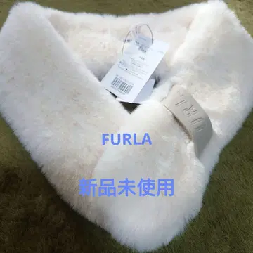 FURLA 아이보리 인조 모피 머플러
