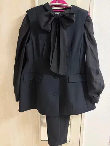 셀포드 페플럼 셋업 리본 플레어 블라우스