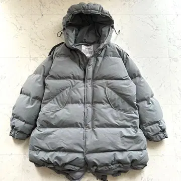 STAMMBAUM x L'ESSAGE 별주 다운 코트 그레이