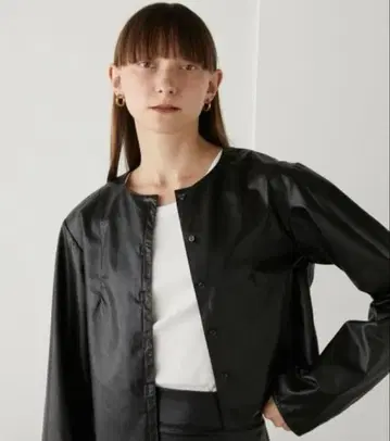 LA PEAU DE GEM 크롭 가죽 가디건