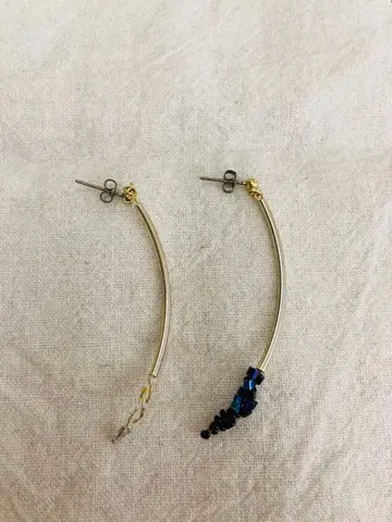 nemunemu 골드 클리어 & 블루 비즈 귀걸이