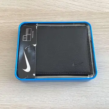 나이키 천연 가죽 이단 접이식 지갑 블랙