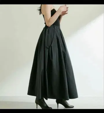 [ 개럴개런트 ] 볼륨 타프타 스커트 블랙 프리 사이즈