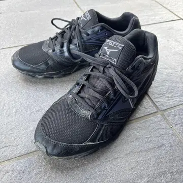 미즈노 러닝화 블랙 US 9.5