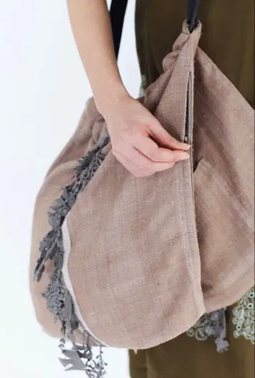 미나 페르호넨 forest parade clam bag