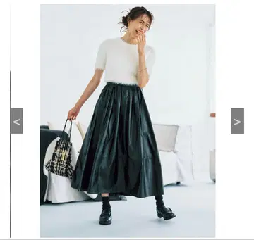 [미사용 새상품] VERY 게재 THREE SQUARE 인조 가죽 스커트