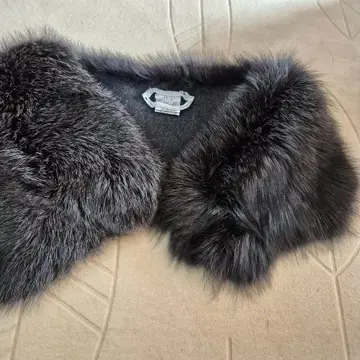 새상품 MARTINIGAL BAY 블랙 퍼 머플러