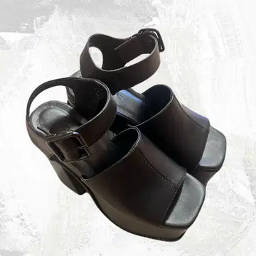 EMODA 블랙 샌들 통굽