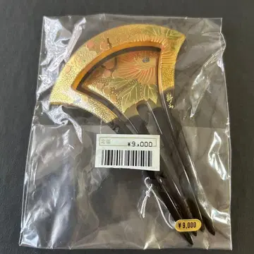 골드 컬러 꽃무늬 헤어콤 새상품