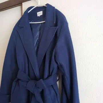 emi+ 네이비 체스터 코트 L 사이즈 소매 접이식 포함