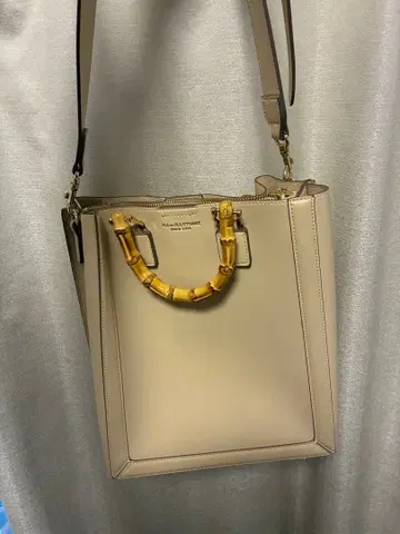 JILL by JILLSTUART 베이지 가죽 숄더백