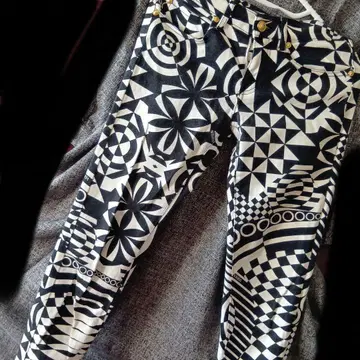 VERSUS 기하학 패턴 캐주얼 팬츠 24